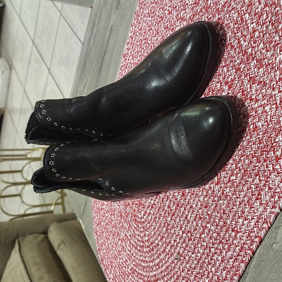 Chelsea & Violet Black Leather Ankle Boots Size Women's 5.5 - Picture 4 of 12